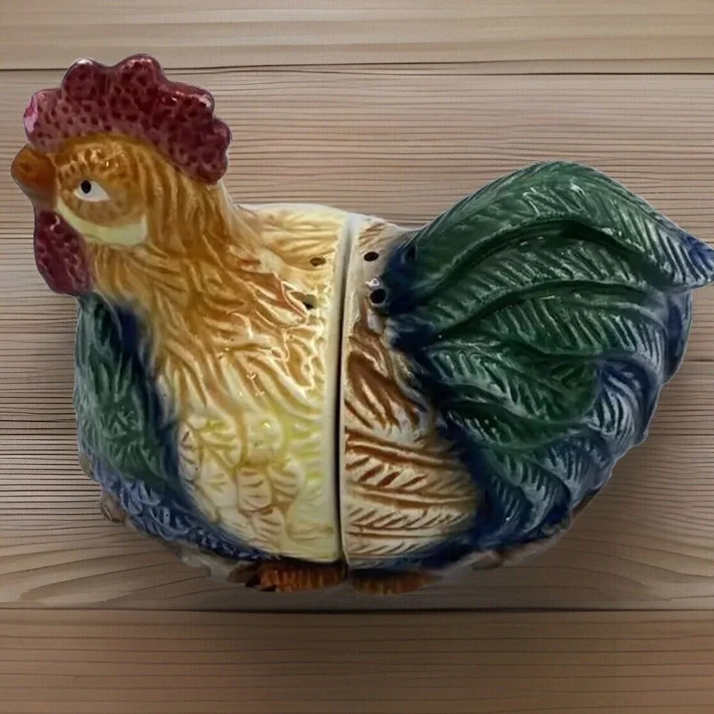 Rooster Salt and Pepper Shaker Set Multicolor Ceramic Farmhouse Kitchen Decor